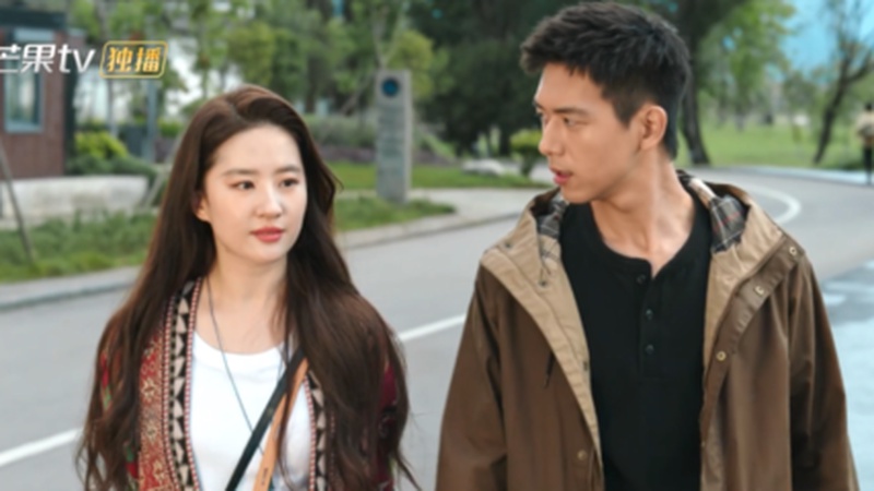 李现新剧路演被粉丝真情告白感动落泪，现场一度哽咽